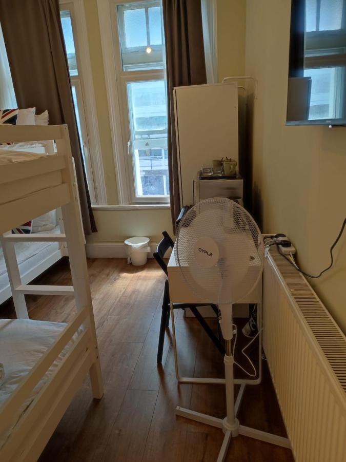 Room At 264 Londra Exterior foto